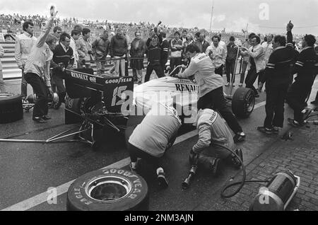 Grand Prix der niederländischen Formel I in Zandvoort; Autos in den Gruben ca. 1985 Stockfoto