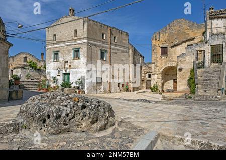 Häuser im Komplex Sassi di Matera von Höhlenwohnungen in der antiken Stadt Matera, Hauptstadt in Basilicata, Süditalien Stockfoto