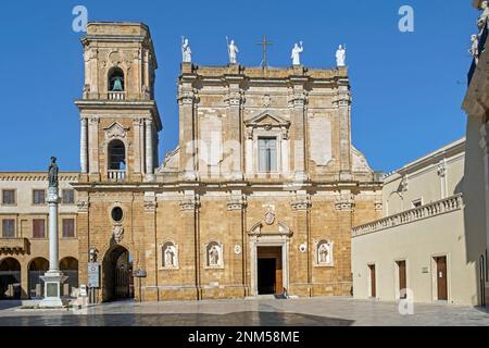 Cattedrale San Giovanni Battista, romanische Kathedrale von Brindisi in der Stadt Brindisi, Apulien/Apulien, Süditalien Stockfoto