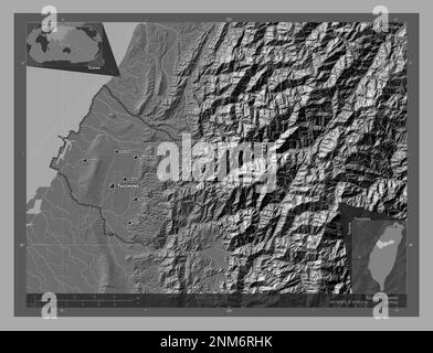 Taichung, Sondergemeinde Taiwan. Bilevel-Höhenkarte mit Seen und Flüssen. Standorte und Namen der wichtigsten Städte der Region. Ecken-auxil Stockfoto