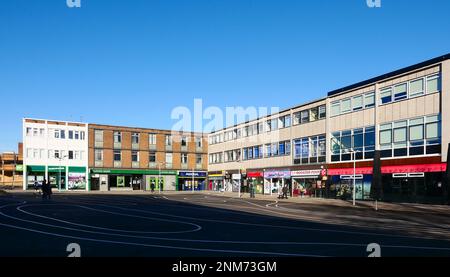 Geschäfte und Bürogebäude am Town Square in Stevenage, Hertfordshire, England, Großbritannien Stockfoto