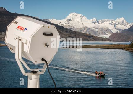 Cordillera Darwin und Entdecker, ein Sternzeichen, in Ainsworth Bucht, von Ventus Kreuzfahrtschiff, PN Alberto De Agostini, Feuerland, Patagonien, Chile Stockfoto