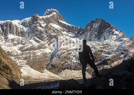 Wanderer, Mirador Francés, Torres del Paine Nationalpark, Patagonien, Chile Stockfoto