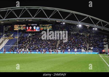 Huddersfield, Großbritannien. 24. Februar 2023. Reisen Sie Warrington-Fans während des Spiels der Betfred Super League Round 2 Huddersfield Giants vs Warrington Wolves im John Smith's Stadium, Huddersfield, Großbritannien, 24. Februar 2023 (Foto von Mark Cosgrove/News Images) in Huddersfield, Großbritannien, am 2./24. Februar 2023. (Foto: Mark Cosgrove/News Images/Sipa USA) Guthaben: SIPA USA/Alamy Live News Stockfoto