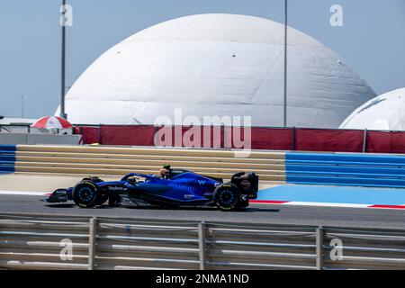 Sakhir, Bahrain, 24. Februar 2023, Logan SarSergeant aus den USA, tritt um Williams Racing an. Wintertests, die Wintertests der Formel-1-Meisterschaft 2023. Kredit: Michael Potts/Alamy Live News Stockfoto