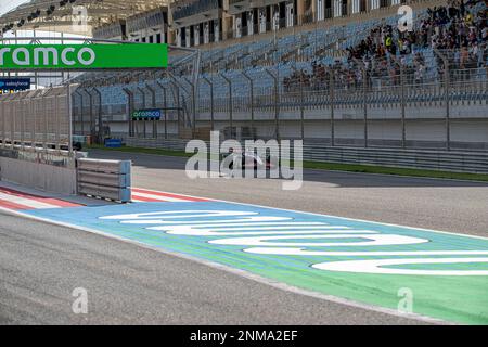Sakhir, Bahrain, 24. Februar 2023, Nico Hulkenberg aus Deutschland, tritt um die Haas F1 an. Wintertests, die Wintertests der Formel-1-Meisterschaft 2023. Kredit: Michael Potts/Alamy Live News Stockfoto
