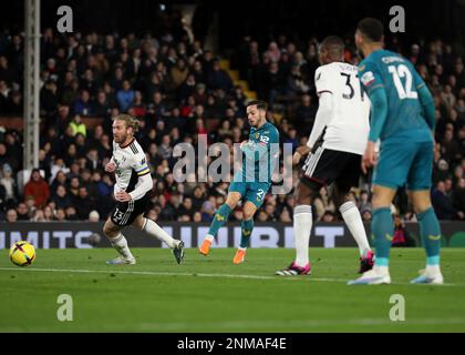 Craven Cottage, Fulham, London, Großbritannien. 24. Februar 2023. Premier League Football Fulham gegen Wolverhampton Wanderers; Pablo Sarabia von Wolverhampton Wanderers schießt in der 23. Minute 1. Tor auf seine Seite und erzielt damit 0-1 Punkte: Action Plus Sports/Alamy Live News Stockfoto