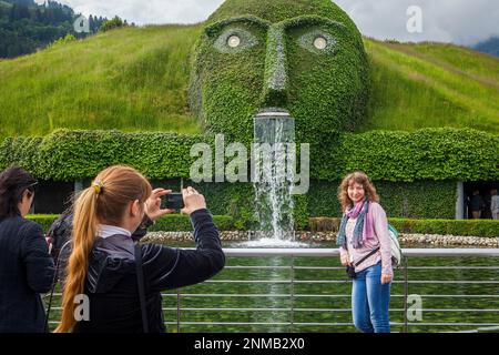 Der Riese, Eingang, Wunderkammern, Swarovski Kristallwelten, Crystal World Museum, Innsbruck, Österreich Stockfoto