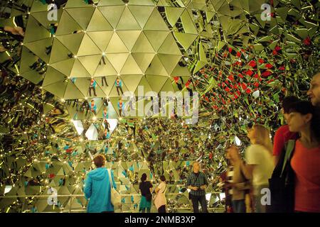 Crystal-Dome, Wunderkammern, Swarovski Kristallwelten, Crystal World Museum, Innsbruck, Österreich Stockfoto