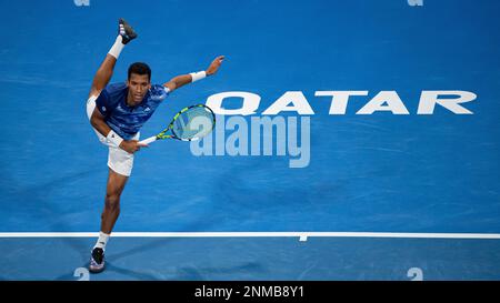 Daniil Medvedev gegen Felix Auger Aliassime aus Kanada während des Halbfinalspiels des ATP 250 ExxonMobil Open Tennis Tournament 2023 im Khalifa International Tennis Complex am 24. Februar 2023 in Doha, Katar. Foto: Victor Fraile / Power Sport Images Credit: Power Sport Images Ltd/Alamy Live News Stockfoto