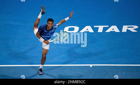 Daniil Medvedev gegen Felix Auger Aliassime aus Kanada während des Halbfinalspiels des ATP 250 ExxonMobil Open Tennis Tournament 2023 im Khalifa International Tennis Complex am 24. Februar 2023 in Doha, Katar. Foto: Victor Fraile / Power Sport Images Credit: Power Sport Images Ltd/Alamy Live News Stockfoto