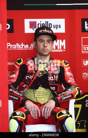 Victoria, Australien. 25. Februar 2023. Alvaro Bautista (ESP) Rennen für Aruba.IT Racing - Ducati-in den Boxen vor dem Tissot Superpole während der 2023. Australischen Grand Ridge Round der MOTUL FIM Superbike World Championship 2023 in Phillip Island, Australien, am 25. Februar 2023 - Bildgutschrift: brett keating/Alamy Live News Stockfoto