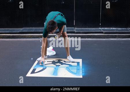 Buenos Aires, Argentinien, 24. Februar 2023. Die ukrainischen Bürger in Argentinien mobilisierten ​​one Jahr nach der russischen Invasion in der Ukraine die russische Botschaft. (Kredit: Esteban Osorio/Alamy Live News) Stockfoto