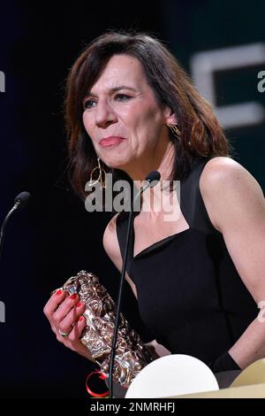 Michaela Pavlatova erhält den Cesar Award für die beste Animationsfigur für den Film Ma famille afghane während der Cesar Film Awards 48. bei L'Olympia in Paris, Frankreich am 24. Februar 2023. Foto: Aurore Marechal/ABACAPRESS.COM Kredit: Abaca Press/Alamy Live News Stockfoto