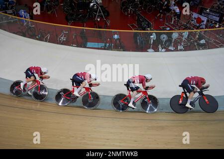 Jakarta, Indonesien. 24. Februar 2023. Team Dänemark tritt beim Finale der Herrenmannschaft beim UCI Track Cycling Nations Cup 2023 in Jakarta, Indonesien, am 24. Februar 2023 an. Kredit: Zulkarnain/Xinhua/Alamy Live News Stockfoto