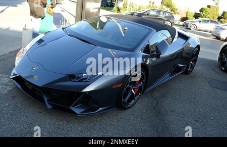 Los Angeles, Kalifornien, USA 15. Februar 2023 Ein Lamborghini am 15. Februar 2023 in Los Angeles, Kalifornien, USA. Foto: barry King/Alamy Stock Photo Stockfoto