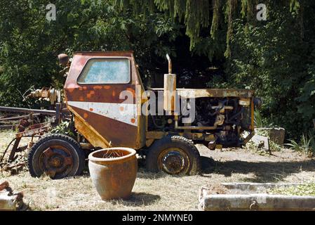 Alte rostige Traktor Stockfoto