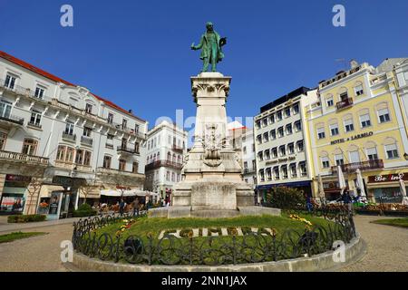 Statue von Joaquim António Aguiar am Largo da Portagem Square im Zentrum von Coimbra, Portugal Stockfoto