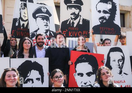 Giuseppe Conte, Anführer von M5S, und Studenten demonstrieren gegen die Mafia während des marsches von Bagheria-Casteldaccia. Stockfoto