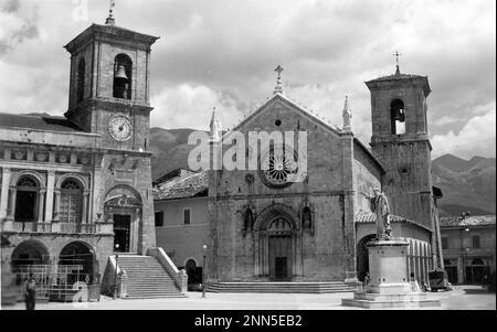 Norcia, Basilika, 1955 Stockfoto