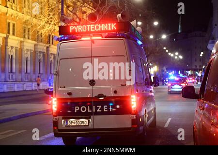 Wien, Österreich. 24. Februar 2023 Wieder Demonstrationen im Rahmen des Wiener Akademischen Balls in der Wiener Innenstadt Stockfoto