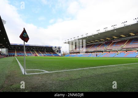 Burnley, Großbritannien. 25. Februar 2023. Blick von innen auf Turf Moor vor dem Sky Bet Championship-Spiel Burnley vs Huddersfield Town in Turf Moor, Burnley, Großbritannien, 25. Februar 2023 (Foto von Conor Molloy/News Images) in Burnley, Großbritannien, am 2./25. Februar 2023. (Foto: Conor Molloy/News Images/Sipa USA) Guthaben: SIPA USA/Alamy Live News Stockfoto