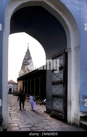 Am 30. Januar 2023 ist Shree RAM Mandir (Tempel) Phaltan einer der ältesten Tempel der Stadt. Die Tempelarchitektur ist aus Holz. Stockfoto