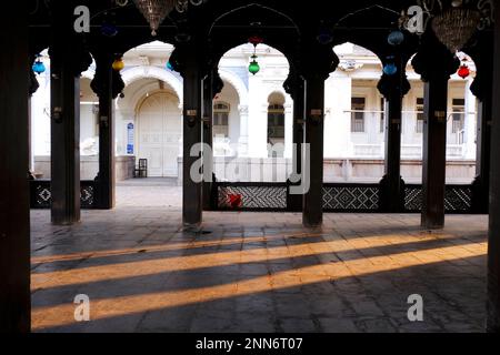 Am 30. Januar 2023 ist Shree RAM Mandir (Tempel) Phaltan einer der ältesten Tempel der Stadt. Die Tempelarchitektur ist aus Holz. Stockfoto