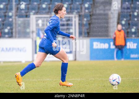 Während des Spiels zwischen 1 Uhr. FFC Turbine Potsdam vs. FC Bayern München, FLYERALARM Frauen-Bundesliga, Round 11, Karl-Liebknecht-Stadion, Potsdam, Deutschland, 25. Februar 2023. Iñaki Esnaola / Alamy Live News Stockfoto