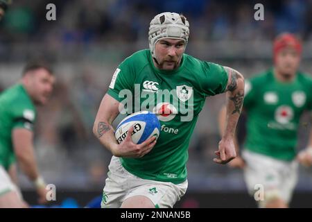 Rom, Italia. 25. Februar 2023. Mack Hansen von Irland während des Six Nations Rugby-Spiels zwischen Italien und Irland im Stadio Olimpico in Rom am 25. Februar 2023. Foto: Antonietta Baldassarre/Insidefoto Credit: Insidefoto di andrea staccioli/Alamy Live News Stockfoto