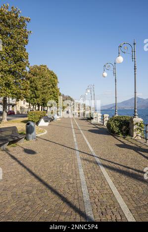 Intra, Italien - 02-05-2023: Die wunderschöne Promenade von Intra Stockfoto