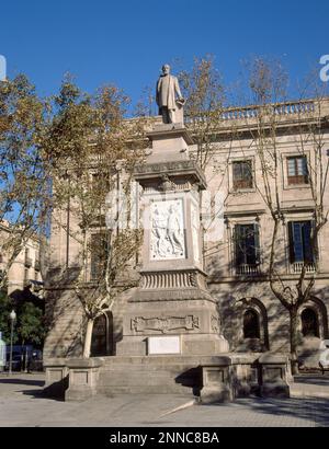 MONUMENTO A ANTONIO LOPEZ Y LOPEZ PRIMER MARQUES DE COMILLAS EN LA PLAZA QUE LLEVA SU NOMBRE - REPRODUCCION DE LOS AÑOS 40 DE FREDERIC M. AUTOR: VALLMITJANA VENANCI / MARES FREDERIC. Lage: AUSSEN. Barcelona. SPANIEN. Stockfoto