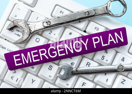 Inspiration mit Schild Notfallplan. Konzept bedeutet, dass Verfahren für die Reaktion auf große Notfälle vorbereitet werden müssen Stockfoto