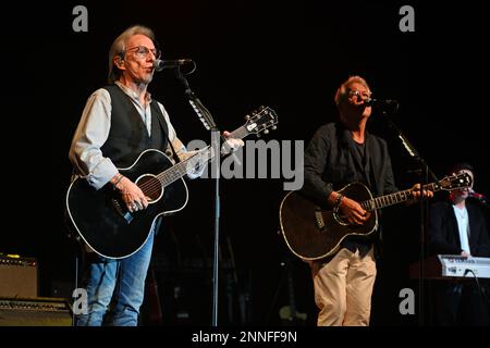 Pompano Beach FL, USA. 24. Februar 2023. America tritt am 24. Februar 2023 im Pompano Beach Amphitheater in Pompano Beach, Florida auf. Kredit: Mpi04/Media Punch/Alamy Live News Stockfoto