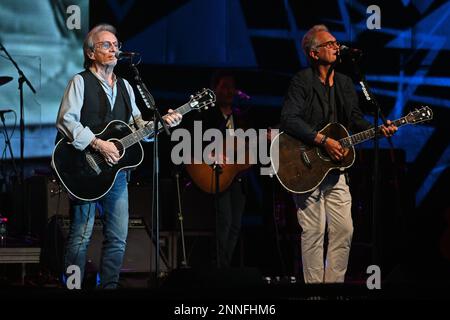 Pompano Beach FL, USA. 24. Februar 2023. America tritt am 24. Februar 2023 im Pompano Beach Amphitheater in Pompano Beach, Florida auf. Kredit: Mpi04/Media Punch/Alamy Live News Stockfoto