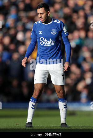 Goodison Park, Liverpool, Großbritannien. 25. Februar 2023. Premier League Football, Everton gegen Aston Villa; Dwight McNeil von Everton Credit: Action Plus Sports/Alamy Live News Stockfoto