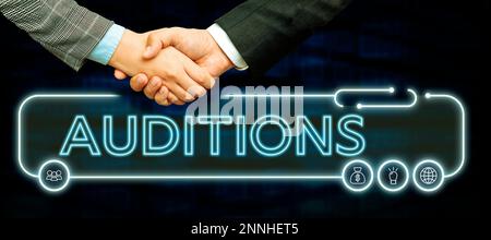 Schreiben mit Anzeige von Text Auditions. Ein Wort für eine Probevorstellung, um die Verdienste eines Entertainers zu bewerten Stockfoto