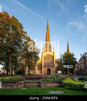 Holy Trinity Church, Coventry, ist eine Pfarrkirche der Church of England im Stadtzentrum von Coventry, West Midlands, England. Stockfoto