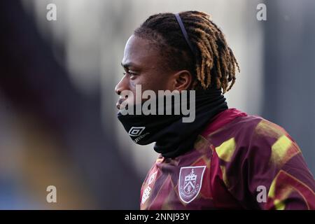 Burnley, Großbritannien. 25. Februar 2023. Michael Obafemi #45 von Burnley vor dem Sky Bet Championship-Spiel Burnley vs Huddersfield Town in Turf Moor, Burnley, Großbritannien, 25. Februar 2023 (Foto von Conor Molloy/News Images) in Burnley, Großbritannien, am 2./25. Februar 2023. (Foto: Conor Molloy/News Images/Sipa USA) Guthaben: SIPA USA/Alamy Live News Stockfoto