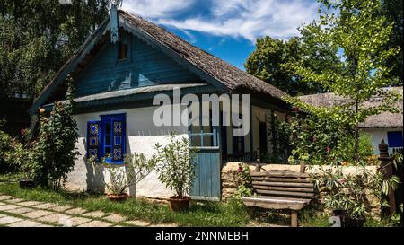 Schlammziegelhaus. Eco-Haus. Traditionelles Haus. Stockfoto