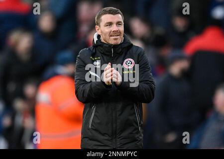 John Fleck #4 von Sheffield United während des Sky Bet Championship-Spiels Sheffield United gegen Watford in Bramall Lane, Sheffield, Großbritannien, 25. Februar 2023 (Foto: Ben Roberts/News Images) Stockfoto