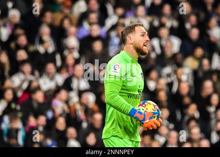 Madrid, Madrid, Spanien, Spanien. 25. Februar 2023. MADRID, SPANIEN - FEBRUAR 25: Jan Oblak von Atletico de Madrid CF tritt am 25. Februar 2022 im Santiago Bernabeu Stadion in Madrid, Spanien, während des Spiels zwischen Real Madrid CF und Atletico de Madrid CF von La Liga Santander an. (Kreditbild: © Samuel CarreÃ±O/PX Imagens via ZUMA Press Wire) NUR REDAKTIONELLE VERWENDUNG! Nicht für den kommerziellen GEBRAUCH! Stockfoto