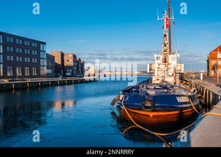 Wismar alter Hafen bei Sonnenuntergang Stockfoto