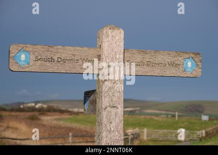 SOUTHEASE, East Sussex/UK - Dezember 4: Blick auf den South Downs Way Wegweiser bei Southease in East Sussex am 4. Dezember 2018 Stockfoto