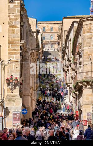 Scalinata di Santa Maria del Monte (Treppe von Santa Maria del Monte). Catlagirone Sizilien Italien Stockfoto