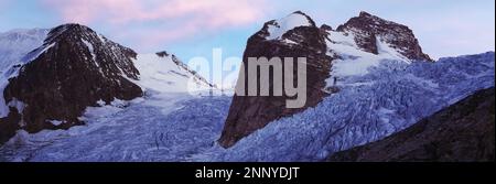 Hounds Tooth Spire und Bugaboo Glacier, British Columbia, Kanada Stockfoto