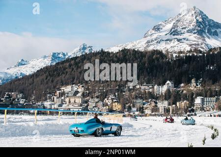 Ferrari 750 Monza während des ICE 2023, die International Concours of Elegance St. Moritz Richard Mille vom 24. Bis 25. Februar 2023 am Saint-Moritz-See in Saint-Moritz, Schweiz - Photo Antonin Vincent / DPPI Stockfoto