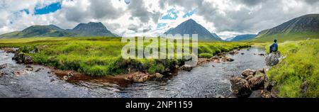 Meadow and River Etive and Creag Dubh Mountain, Schottland, Vereinigtes Königreich Stockfoto