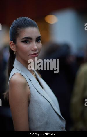 Cindy Mello vor der Alberta Ferretti Modenschau während der Mailänder Fashion Week für Damen Herbst/Winter 2023/2024 Stockfoto