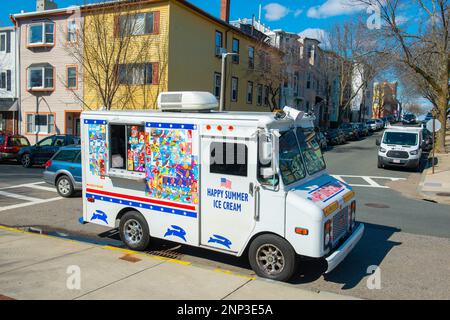 Happy Summer Eisverkaufswagen in der Nähe von Boston Harbor in East Boston in Boston, Massachusetts, MA, USA. Stockfoto